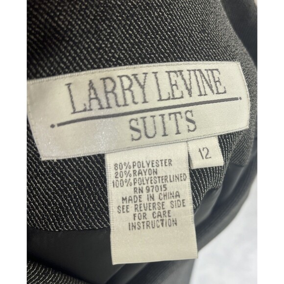 Larry Levine Suits 2-Piece Pant Suit Lined 4-Button Black White Size 12 NEW - Picture 13 of 13